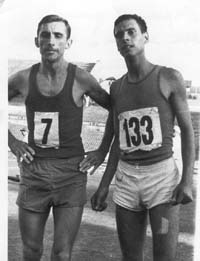 Barris and Alberto Esteban in the Riazor Stadium in A Corunna at the end of the 1.500 metres race at the Spanish Championships of 1.962